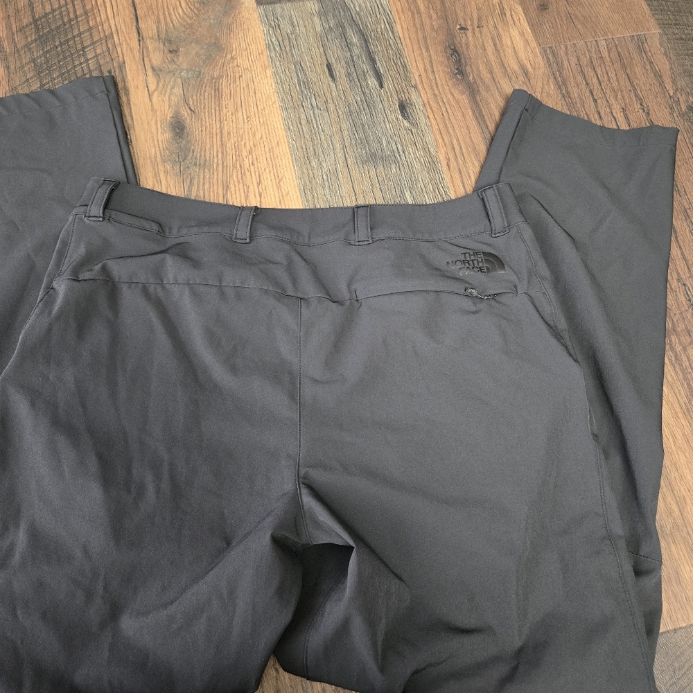 Men's Gray The North Face Pants - Picture 4 of 5